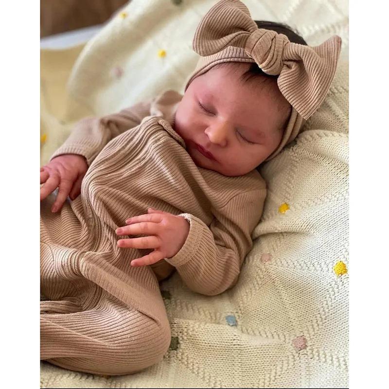 دمية طفل رضيع من الفينيل بحجم  - مراجعة Kids Toys New Born وسعره