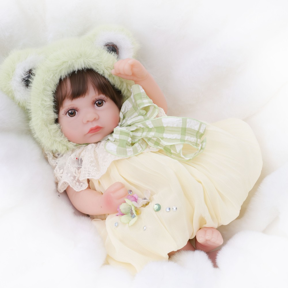 دمية فينيل واقعية من كلوفراي ب - مراجعة Kids Toys Xmas وسعره
