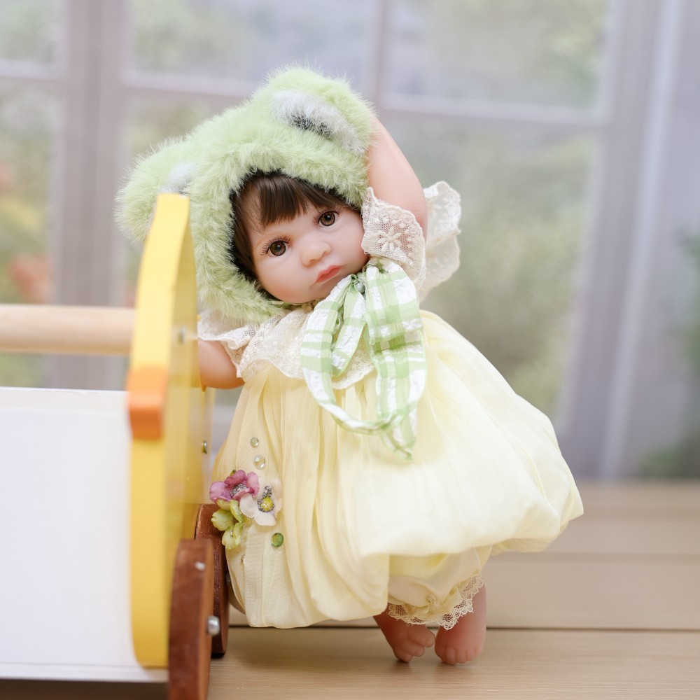 دمية فينيل واقعية من كلوفراي ب - مراجعة Kids Toys Xmas وسعره